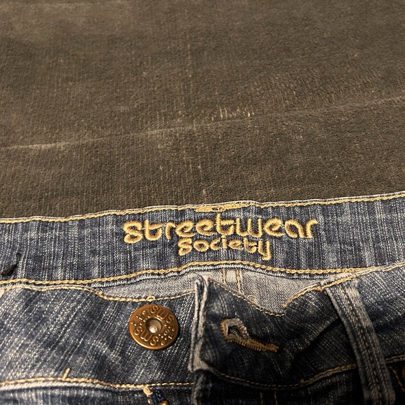 y2k type shorts - Picture 3 of 4